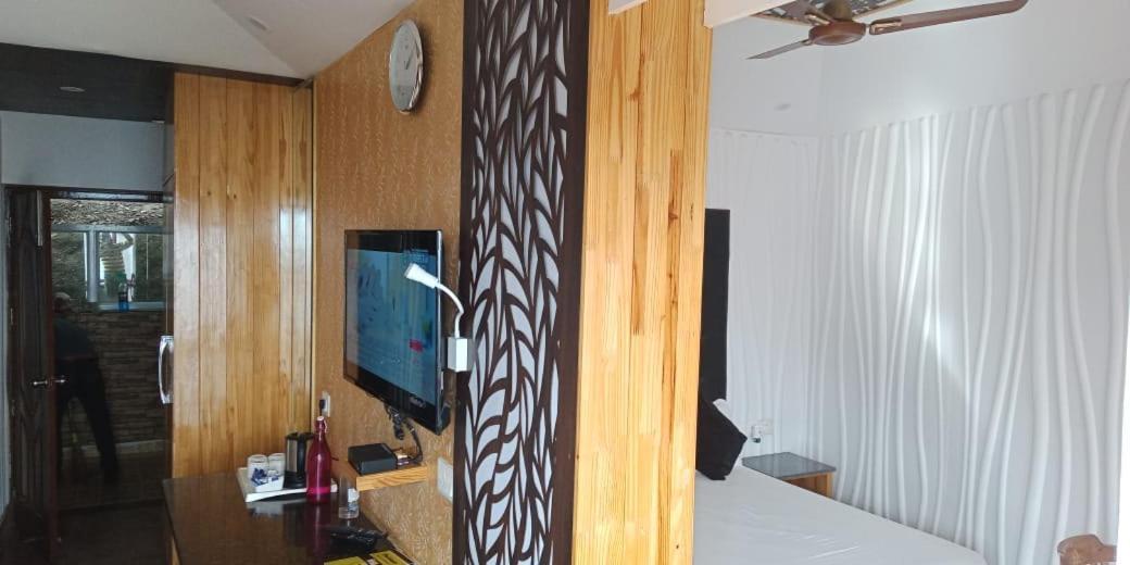 Blue Pine Resort Lansdowne Exterior foto